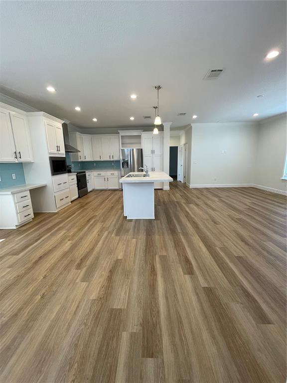 Building Photo - 3150 Bourbon St
