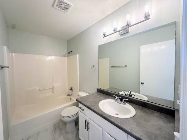 Building Photo - 7643 Coloma St