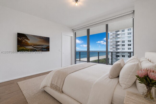 Building Photo - 5875 Collins Ave
