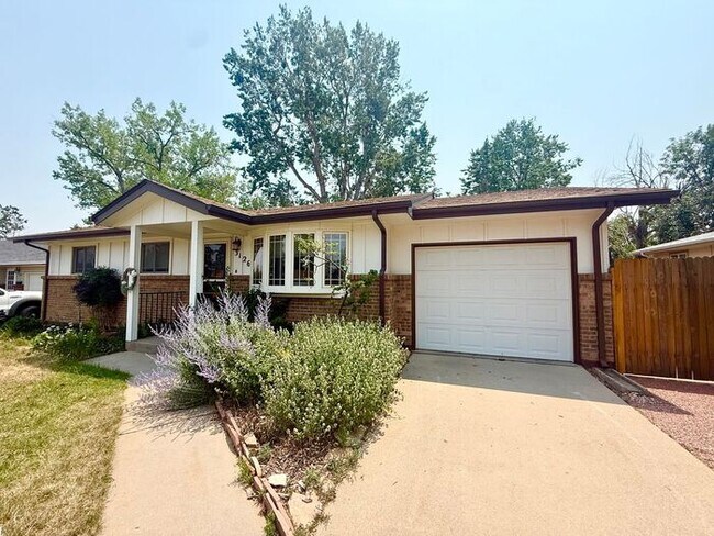 Building Photo - Conveniently Located 2 Bed, 2 Bath + 2 Bonus Rooms in Greeley