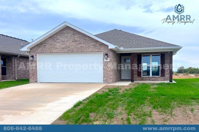 Building Photo - New 3 Bedroom Townhome!