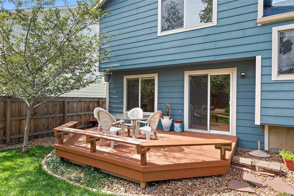 Back Yard & Deck - View 2 - 13504 Quivas St