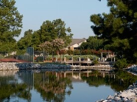 Building Photo - Southcrest Lake