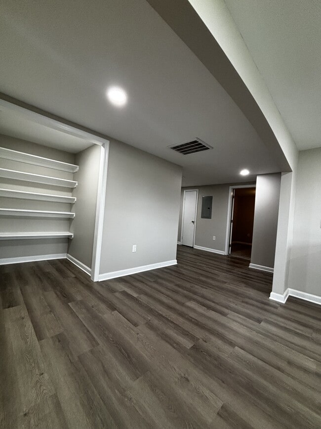 Building Photo - 1127 Olivia Ln