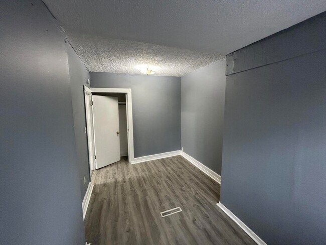 Building Photo - 3464 Pennsylvania St