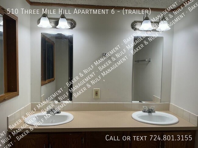 Building Photo - 510 Three Mile Hill - 6 Rear (trailer)