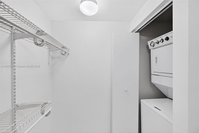 Building Photo - 60 SW 13th St