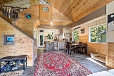 Building Photo - 1182 Hughes Ave