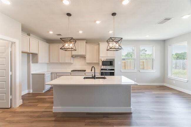 Building Photo - 2016 Woodland Park Ct