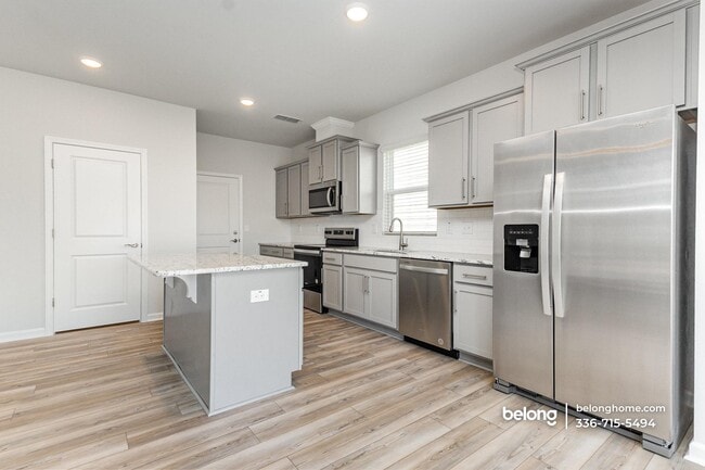 Building Photo - 1425 Rhodes Pond St