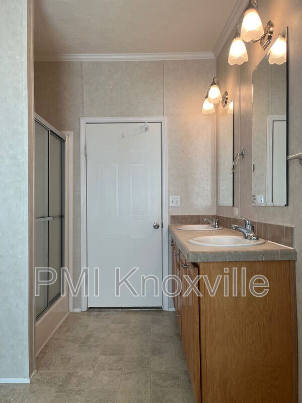 Building Photo - 8821 Trout Rd