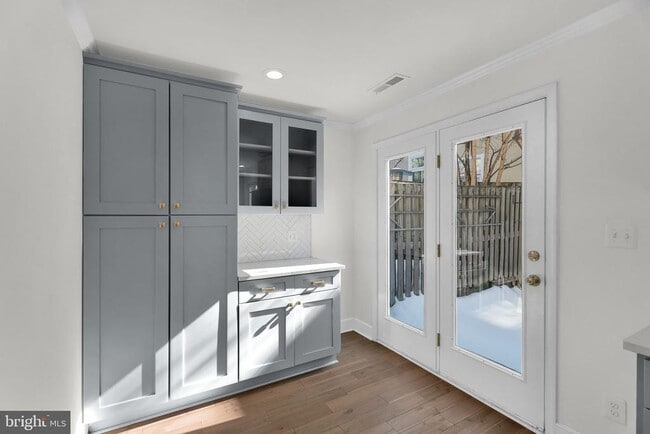 Building Photo - 3820 White Post Ct