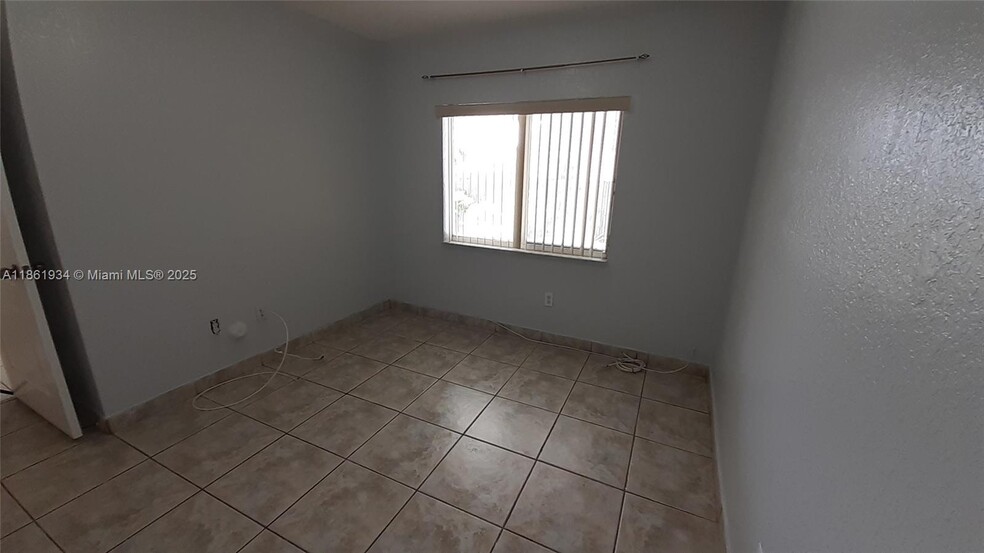 Building Photo - 7640 NW 182nd Ter