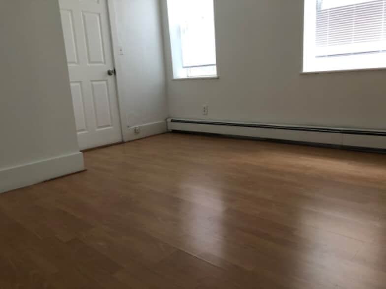 Building Photo - 34 Cunard St