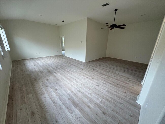 Building Photo - 315 Auburn Woods Cir