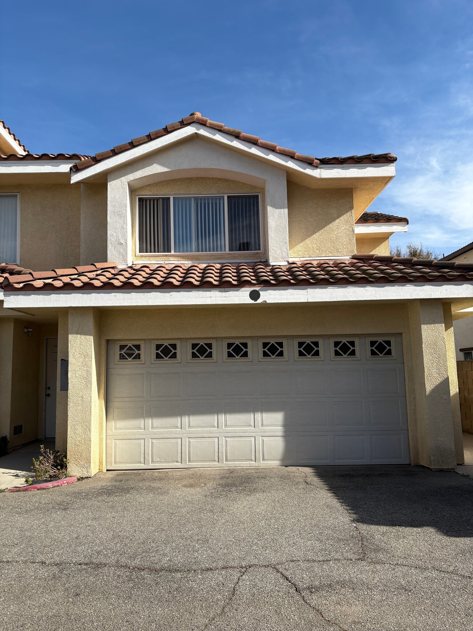 Attached 2 car garage - 2946 S Campus Ave