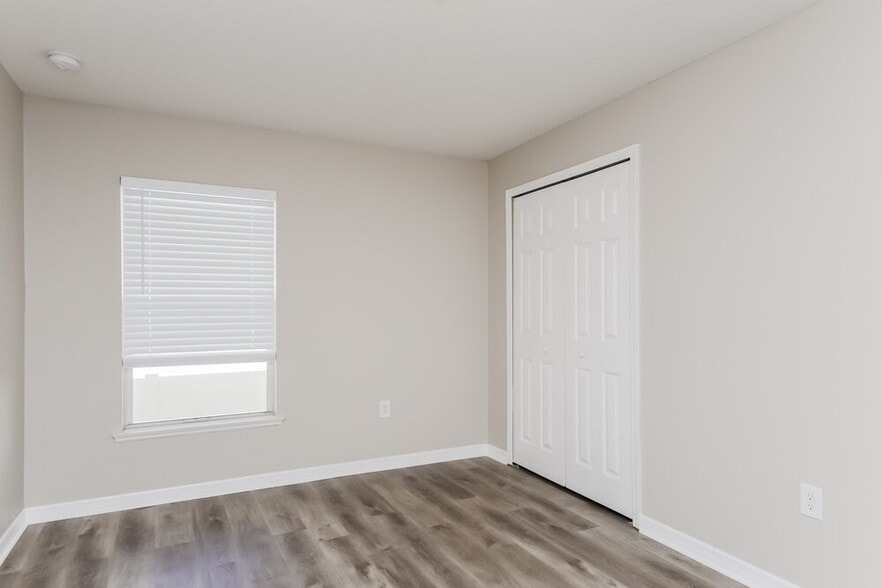 Building Photo - 265 Cranbrook Dr