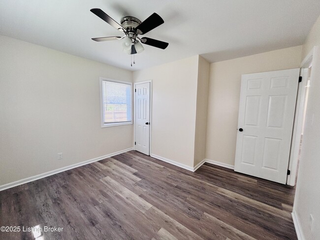Building Photo - 300 N 36th St