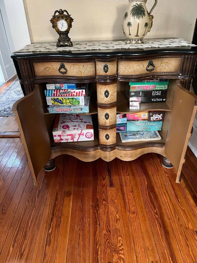 Building Photo - 406 NE 7th Ave