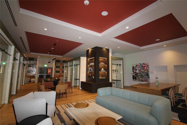 Building Photo - 698 NE 1st Ave