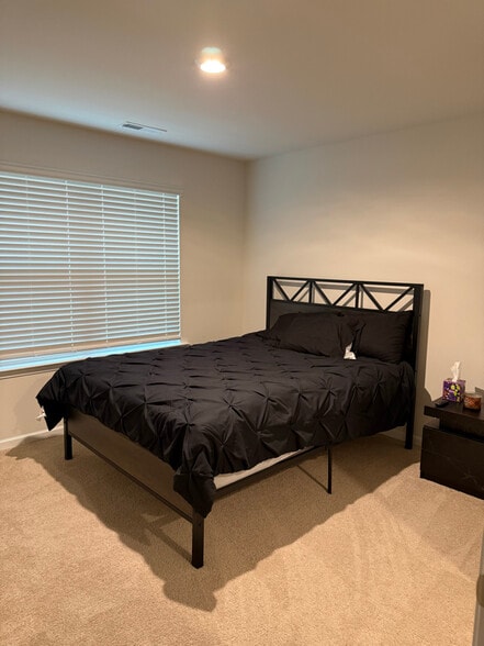 Building Photo - 8655 Brixton Shay Dr