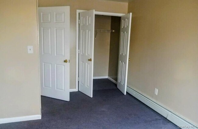 Building Photo - 512 Milford St