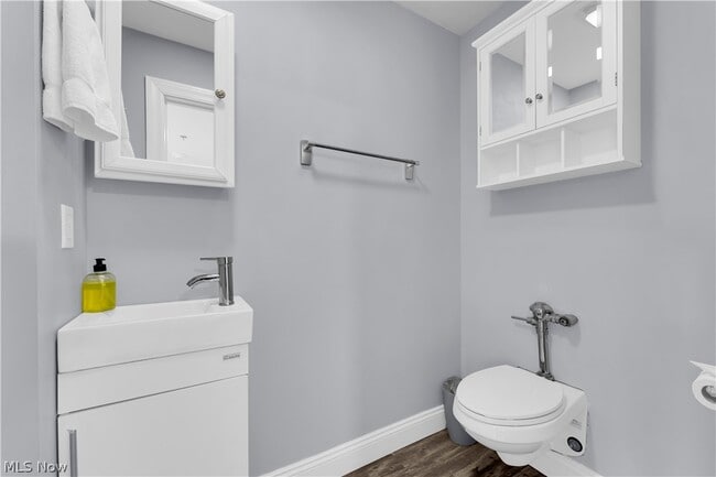 Building Photo - 797 E Market St