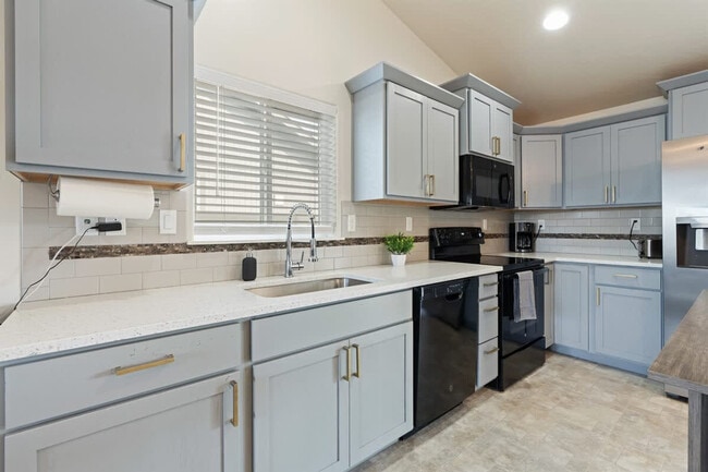 Building Photo - 3804 Bobwhite St