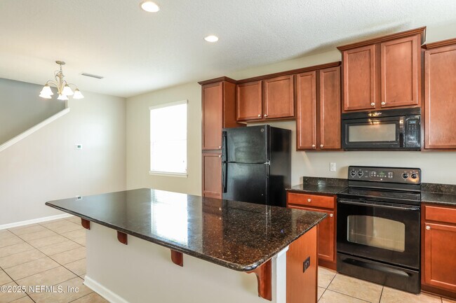 Building Photo - 328 Vineyard Ln