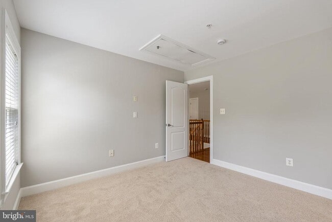 Building Photo - 15436 Symondsbury Way