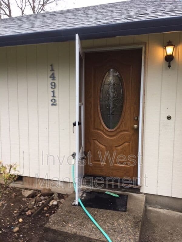 Building Photo - 14912 NE 47th St