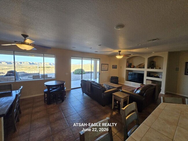 Building Photo - 345 S Anasazi Dr