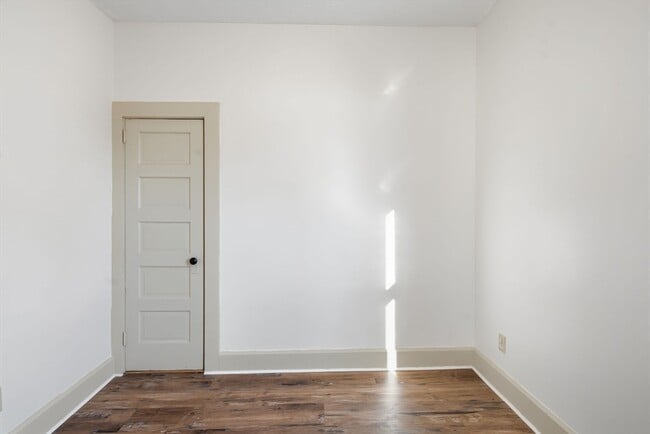 Building Photo - 312 Rivet St