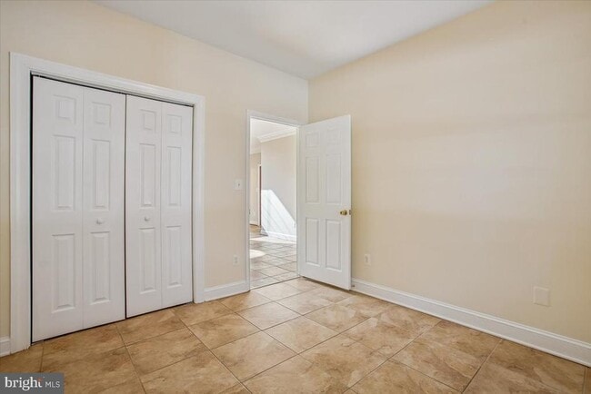 Building Photo - 7118 Vermillion Pl