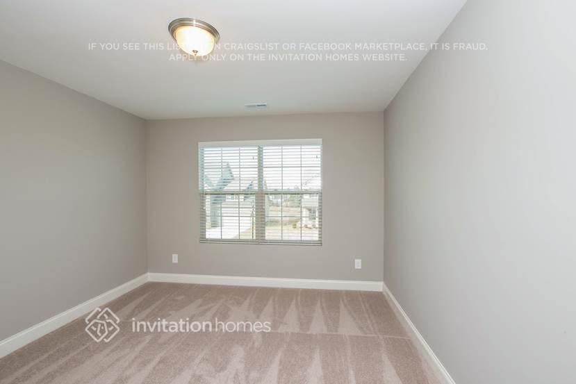 Building Photo - 5322 Roberta Crossing Dr