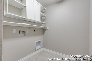 Building Photo - 422 Sabine River