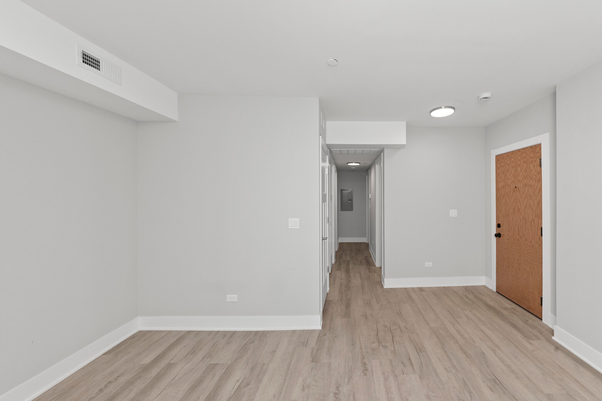 Building Photo - 1131 Oak Ave