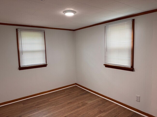 Building Photo - 5680 Jackson Creek Rd