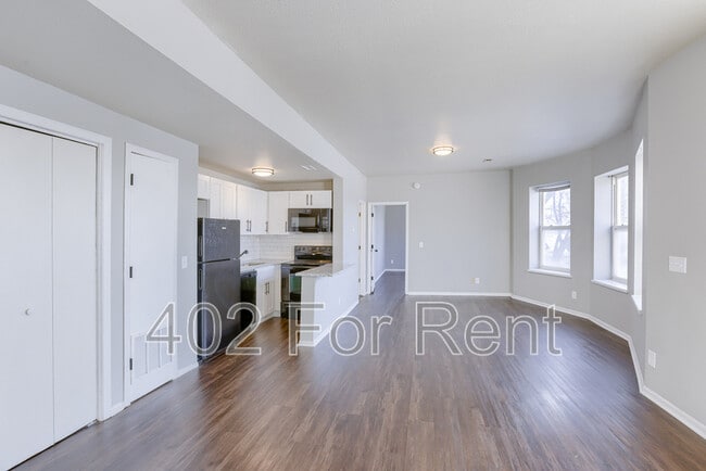 Building Photo - 210 S 24th St