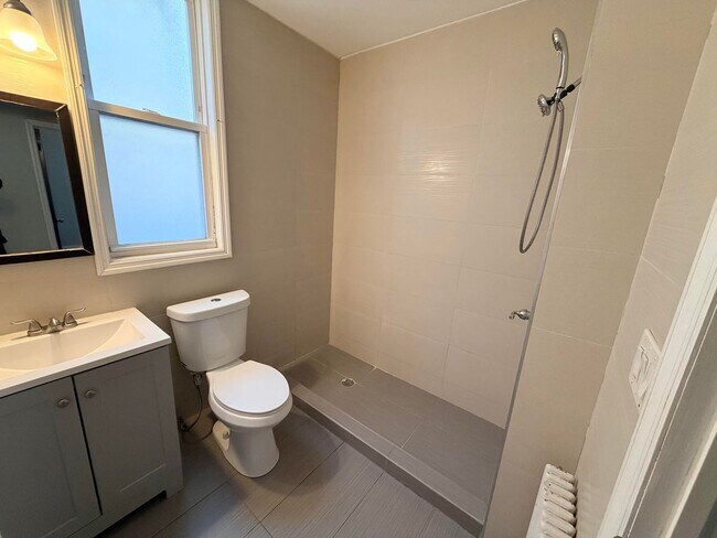 Building Photo - 45 S Pine Ave