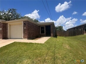 Building Photo - 2204 Indian Trail