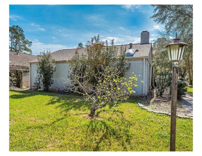 Building Photo - 13902 Paradise Valley Dr