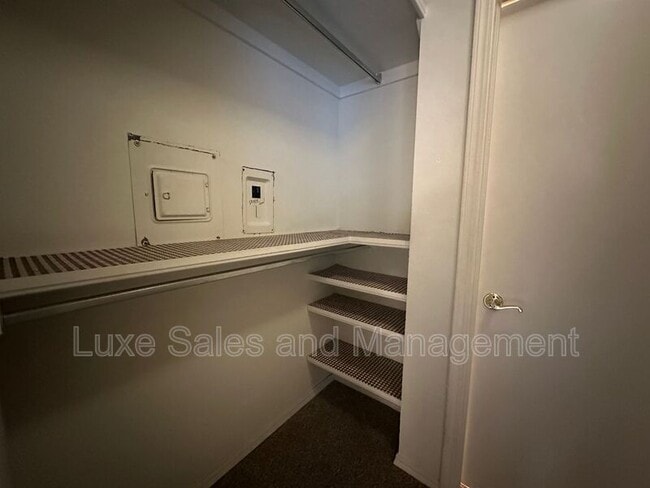 Building Photo - 6060 NW Expressway