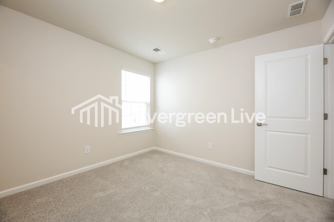 Building Photo - now