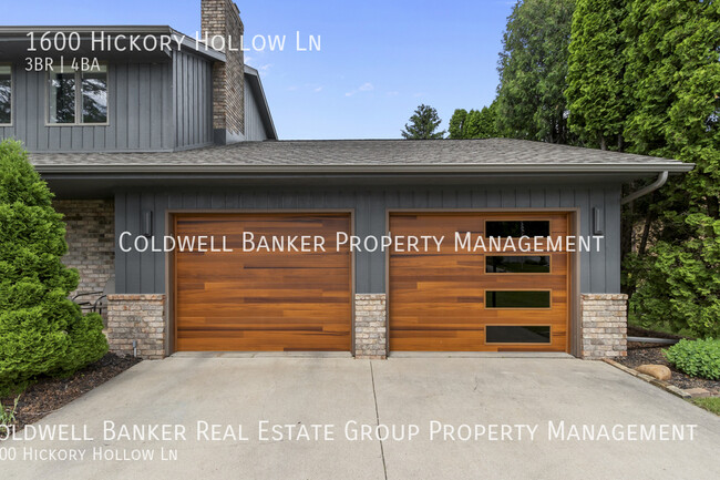 Building Photo - 1600 Hickory Hollow, Menasha
