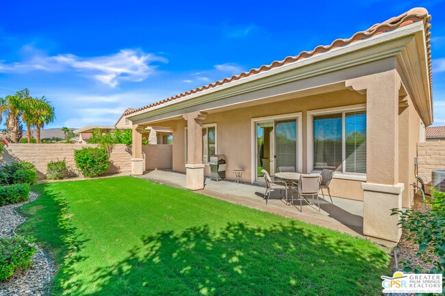 Building Photo - 41085 Calle Pampas