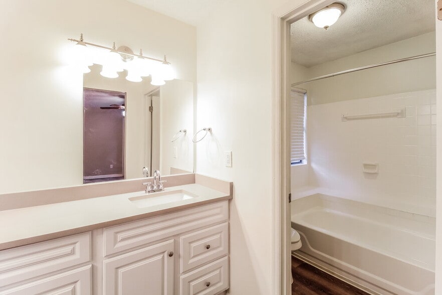 Building Photo - 5396 Kelleys Mill Cir