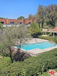 Building Photo - 27912 Ridgecove Ct N