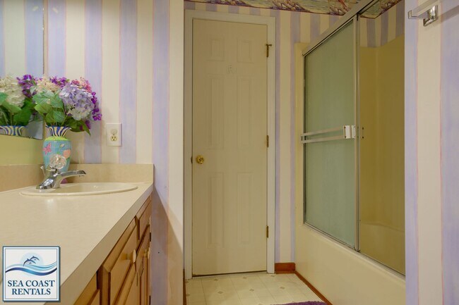 Building Photo - OFF-SEASON FURNISHED MONTHLY RENTAL STARTI...