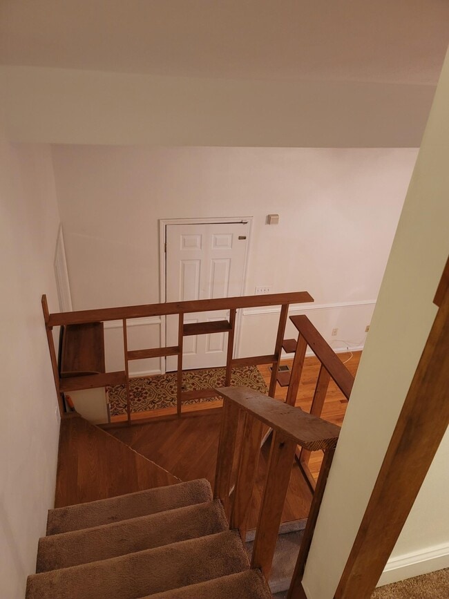 Building Photo - 331 Glenwood Dr